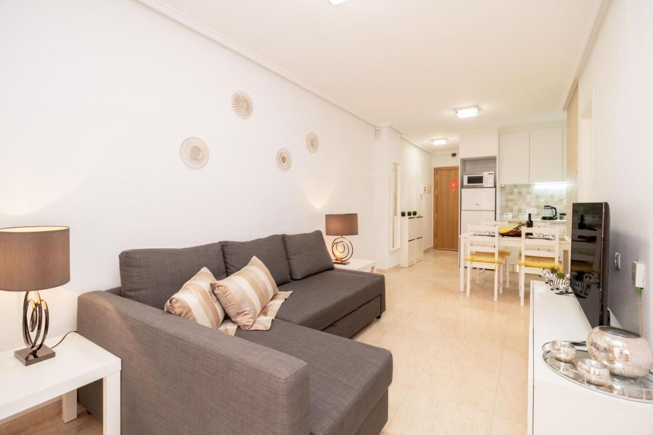 Apartamento Asta Appartement Torrevieja Buitenkant foto