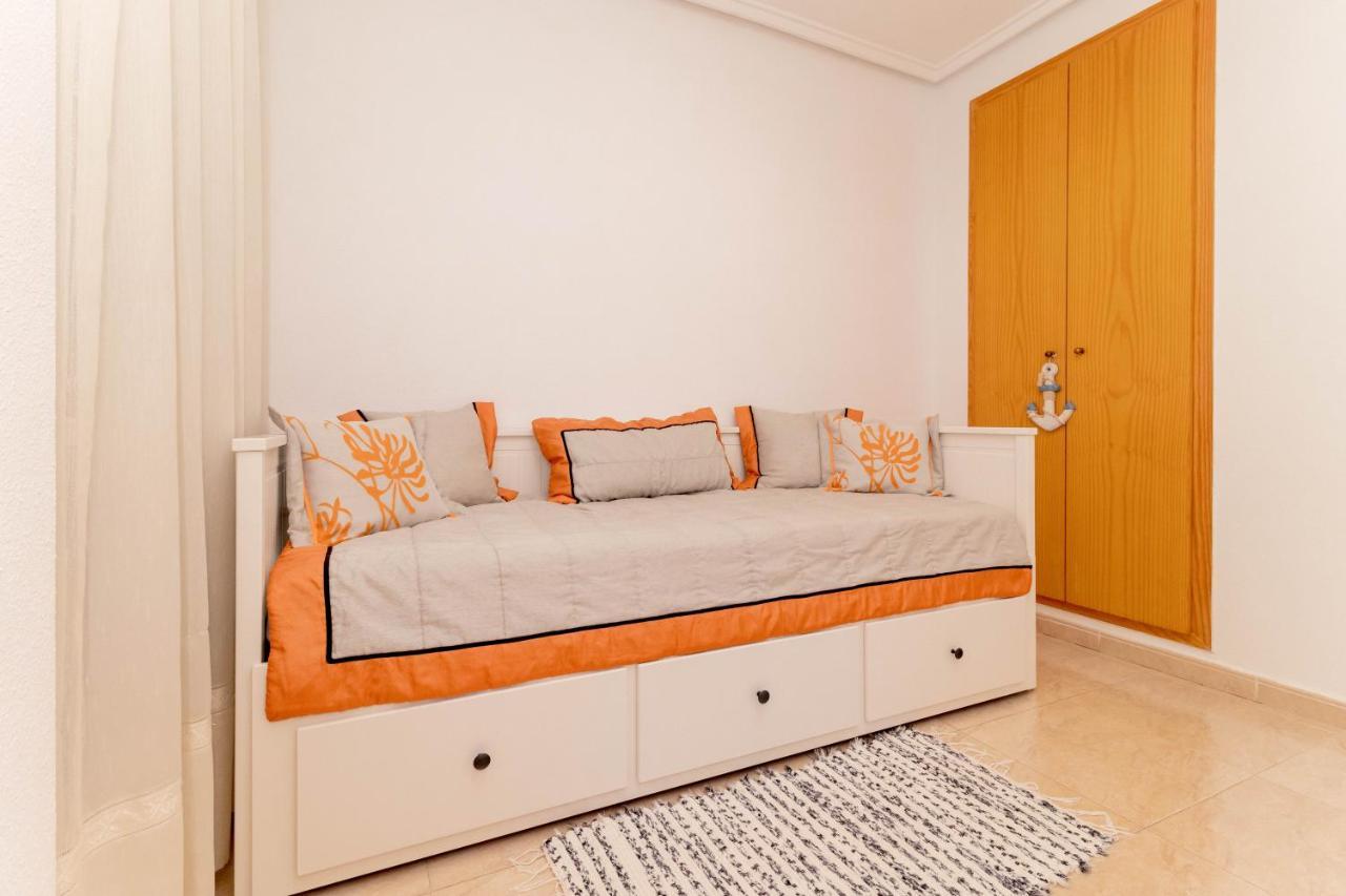 Apartamento Asta Appartement Torrevieja Buitenkant foto