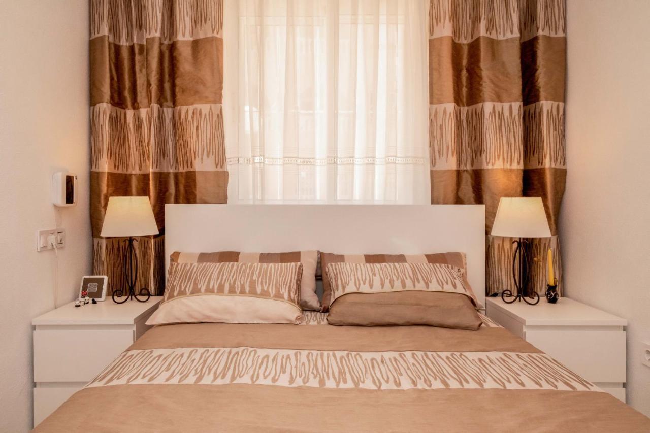 Apartamento Asta Appartement Torrevieja Buitenkant foto